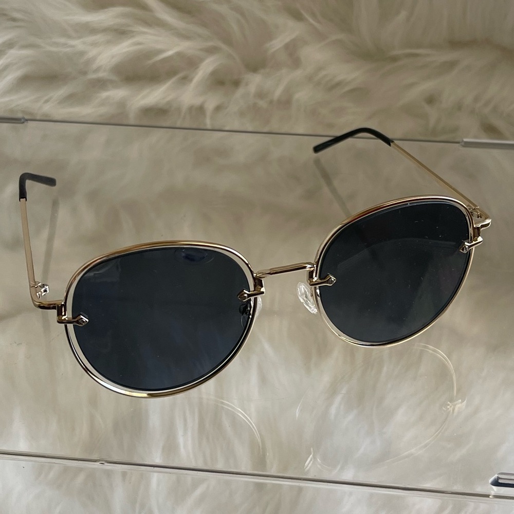 NWT Prive Revaux “The Escobar” Sunglasses